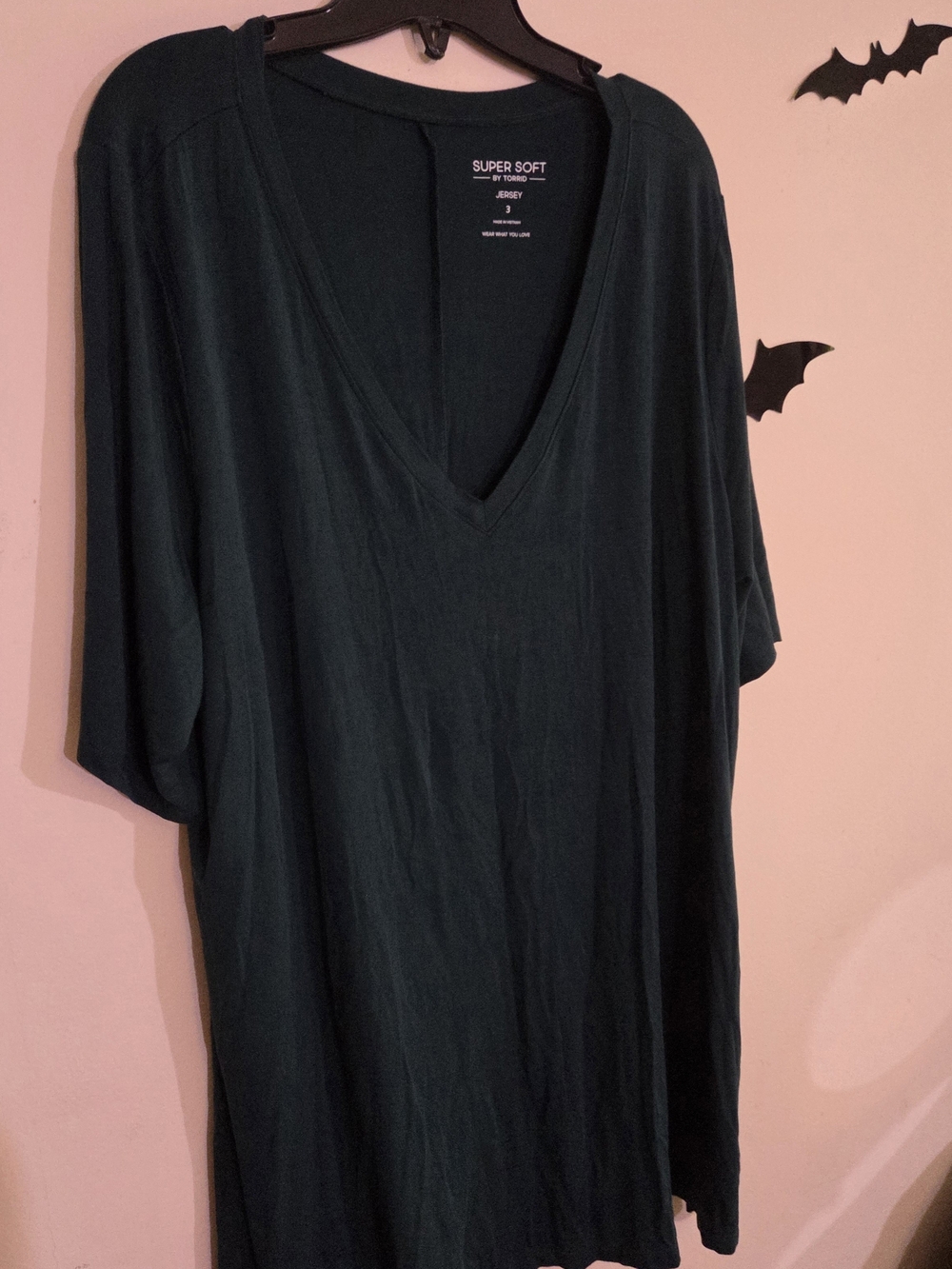 Torrid Super Soft Shirt V-Neck Short Sleeve Side Slit Green Size 3